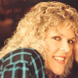 Meet your Posher, Elaine